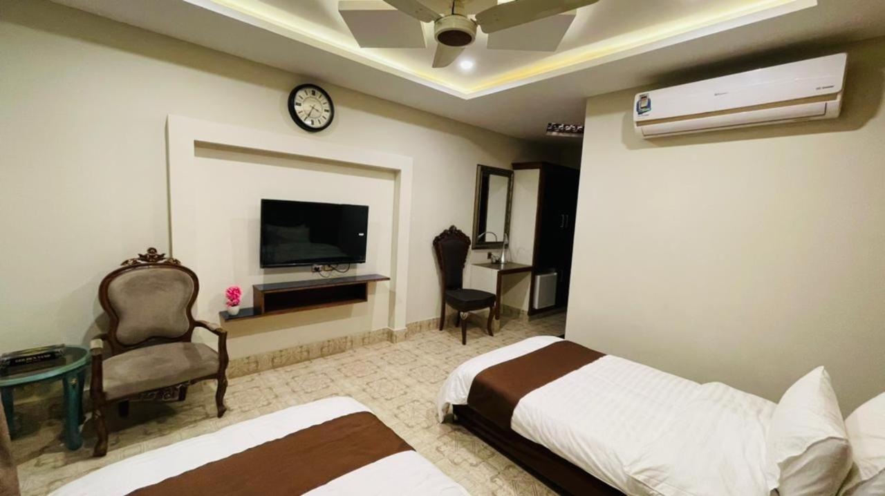 Golden Sand Hotel Rahim Yar Khan 外观 照片