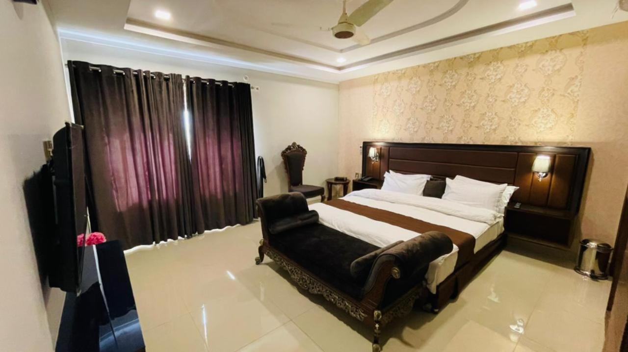 Golden Sand Hotel Rahim Yar Khan 外观 照片