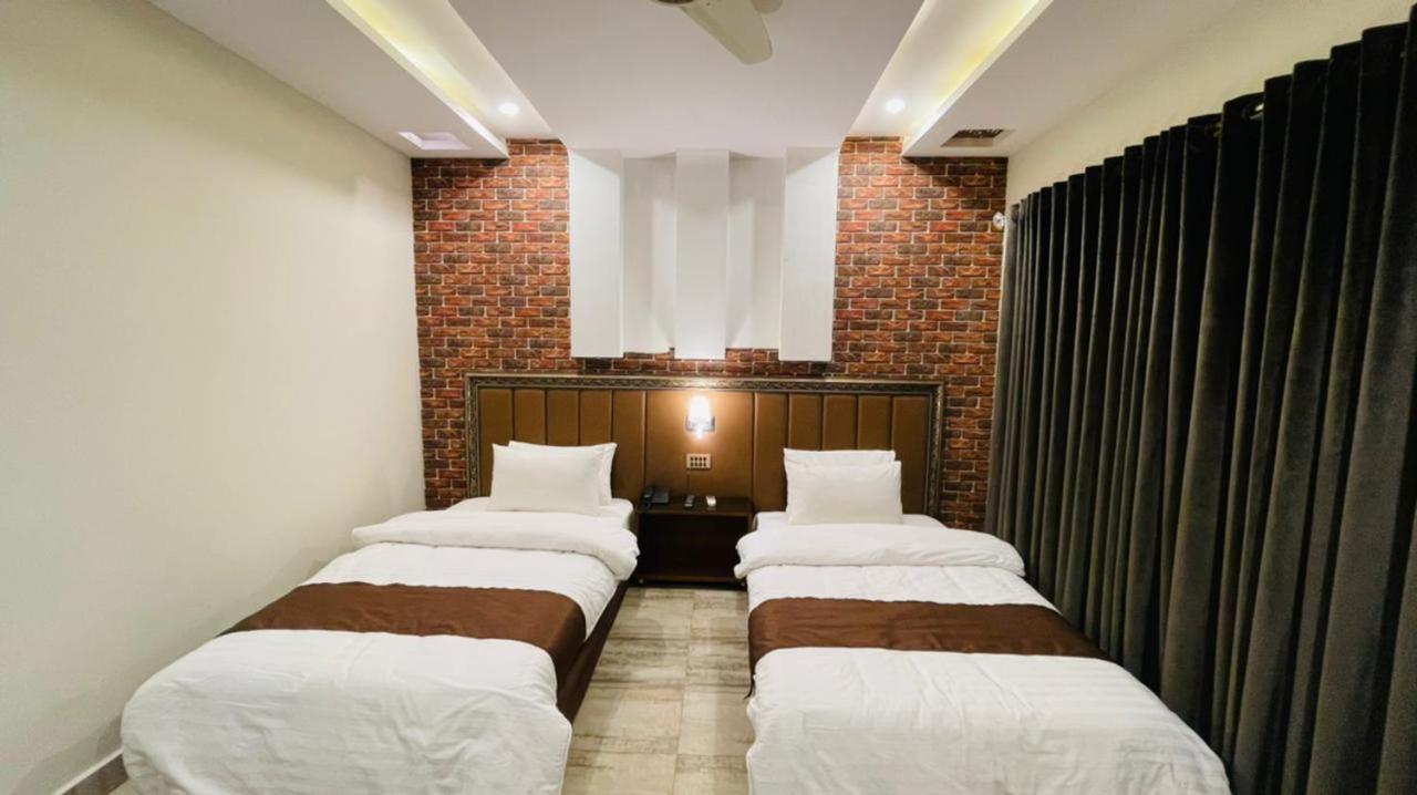 Golden Sand Hotel Rahim Yar Khan 外观 照片